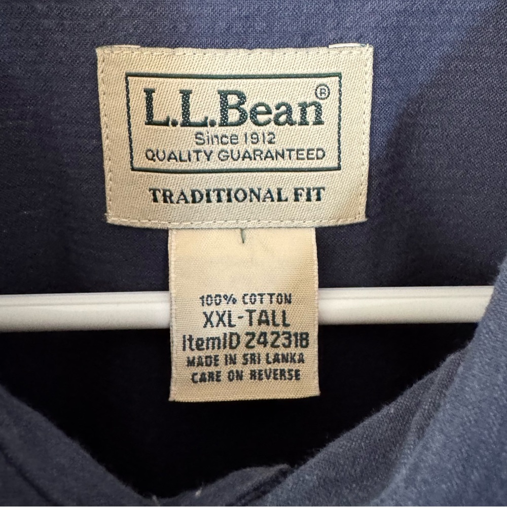 L.L. Bean Blue Casual Button Down Shirt Relaxed Fit Size XXL Tall - Picture 3 of 4